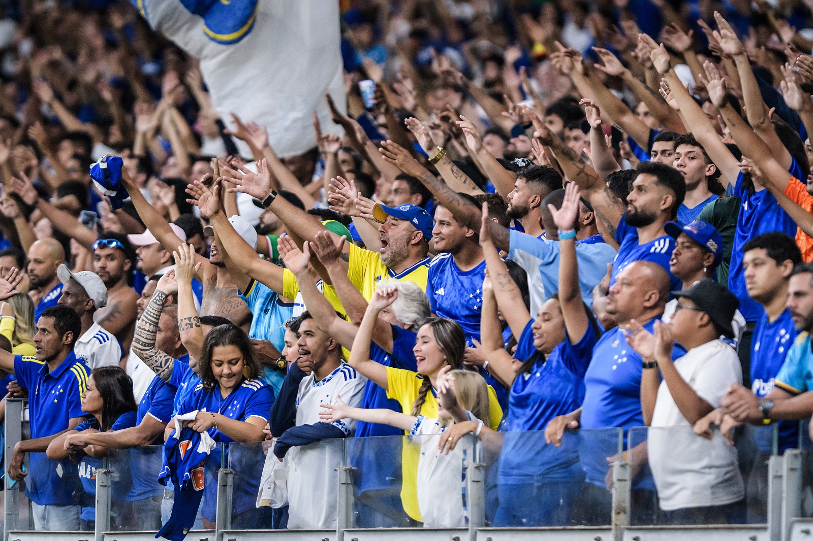 Com o sócio reformulado, Cruzeiro inicia, nesta terça-feira, vendas para a partida contra o Corinthians