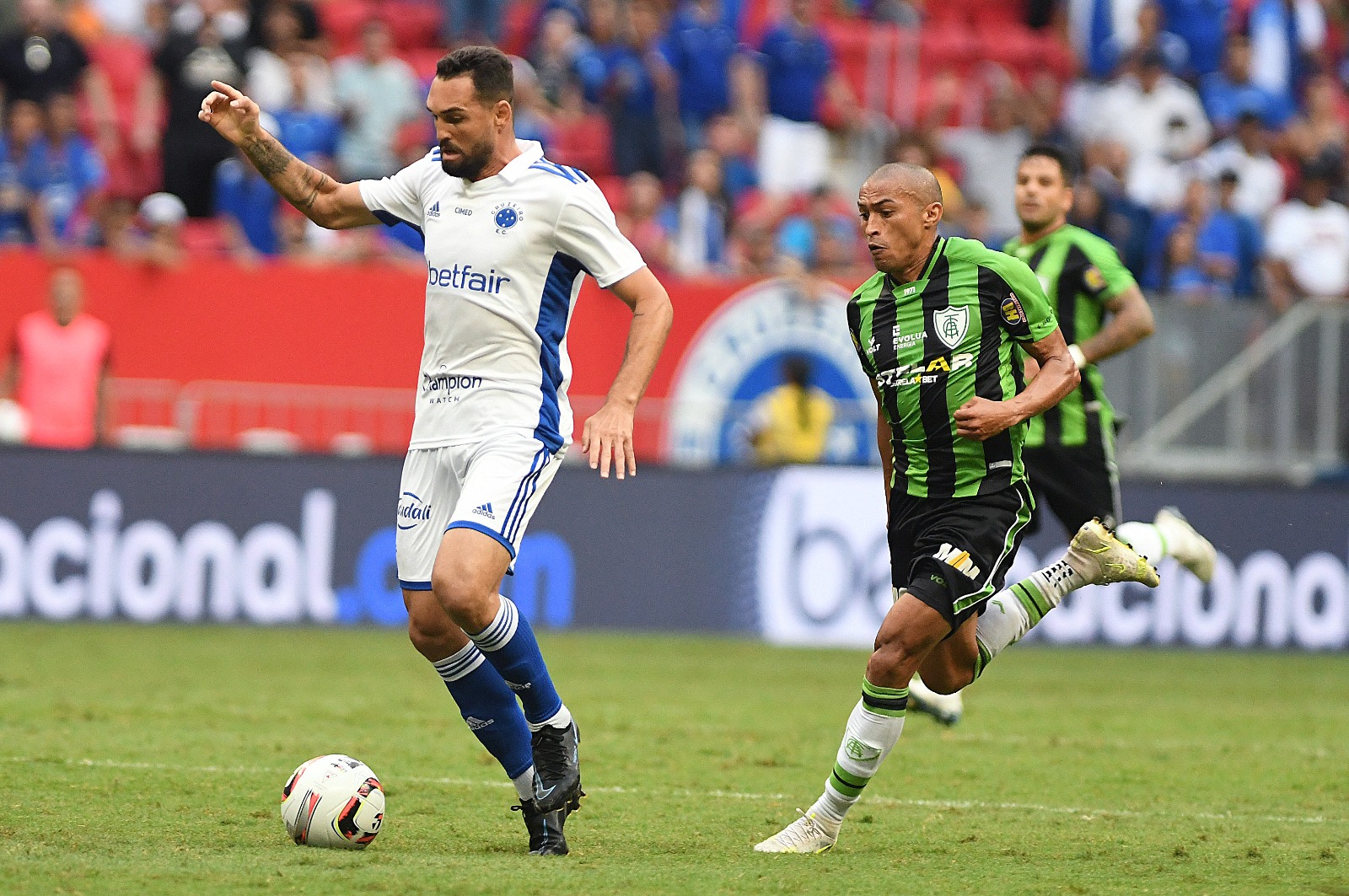 Fora de casa, Cruzeiro sofre primeiro revés na temporada