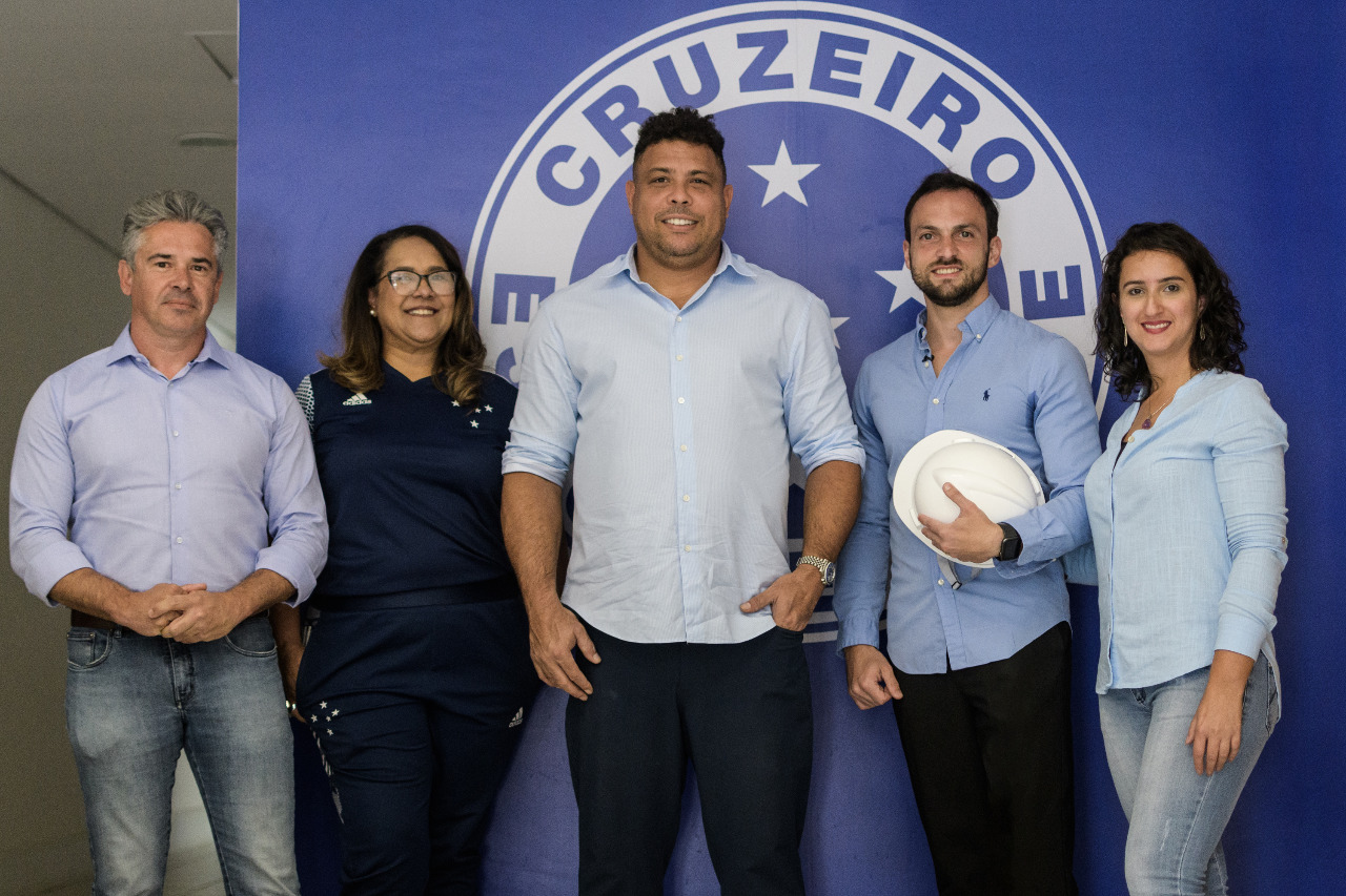 Com presença de Ronaldo, Cruzeiro inicia reformas para modernização da Toca II