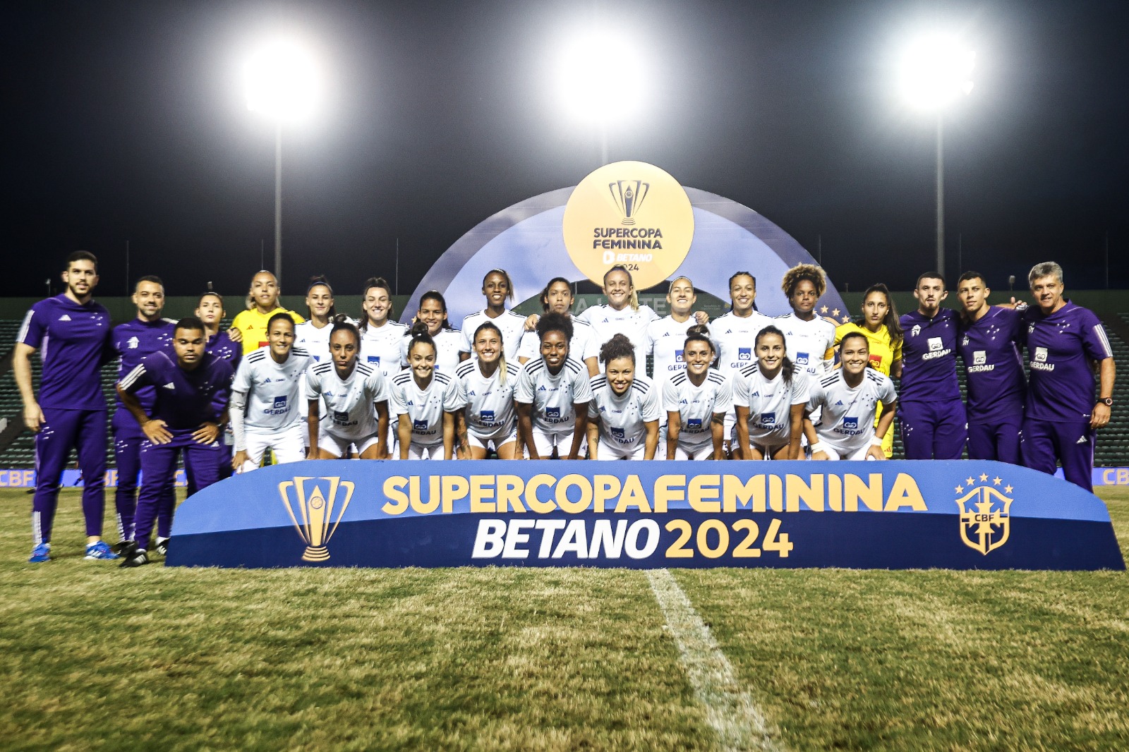 Em Florianópolis, Cabulosas enfrentam o Avaí/Kindermann pela semifinal da Supercopa