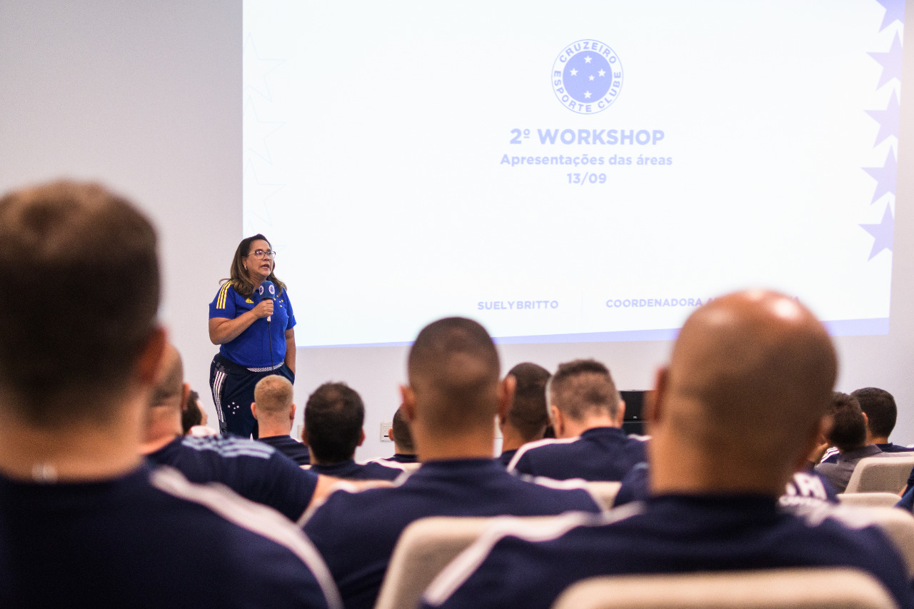 Cruzeiro realiza workshop visando melhor comunicação interna entre os setores