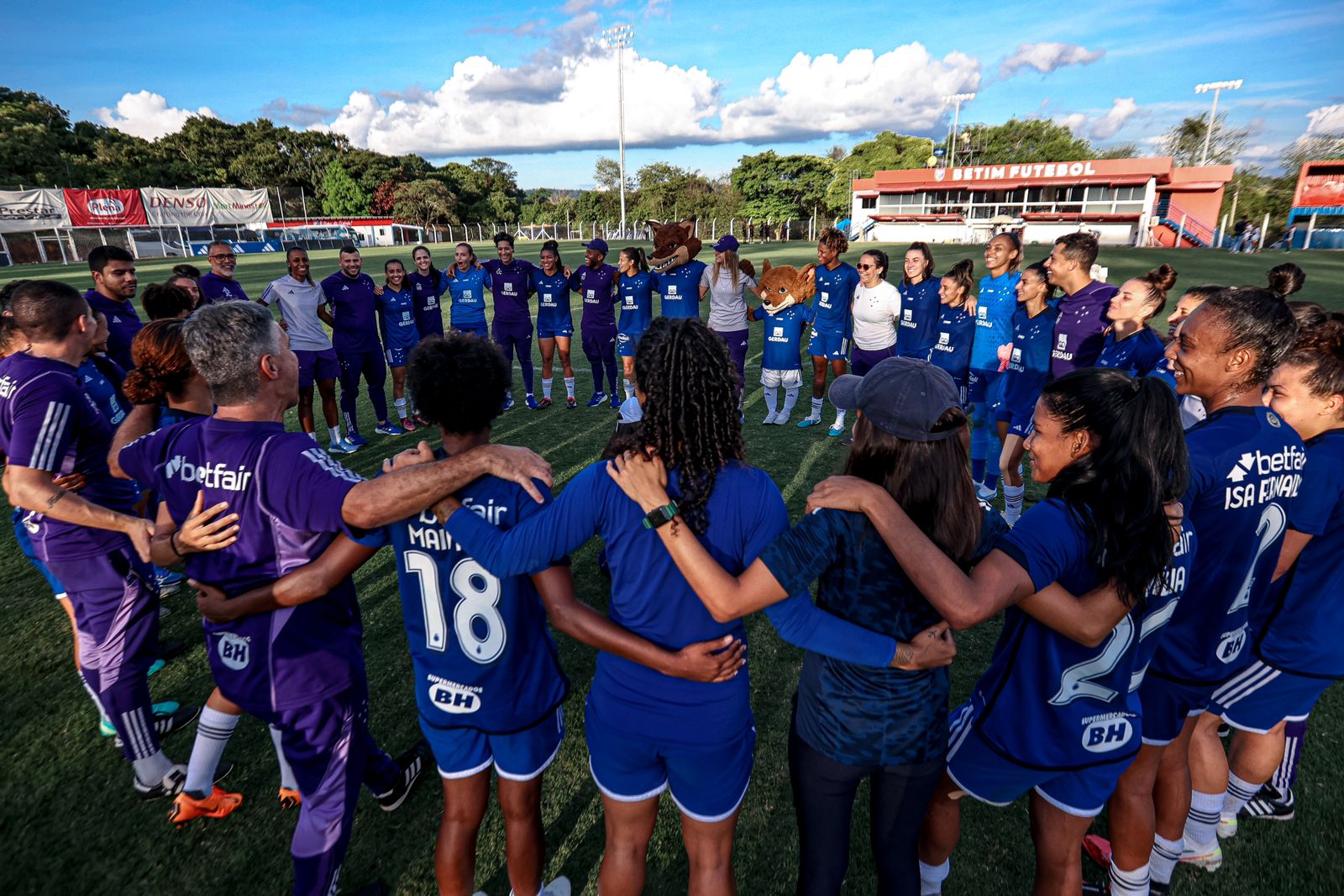 Agora é final! Cruzeiro inicia a venda de ingressos para a finalíssima do Campeonato Mineiro Feminino
