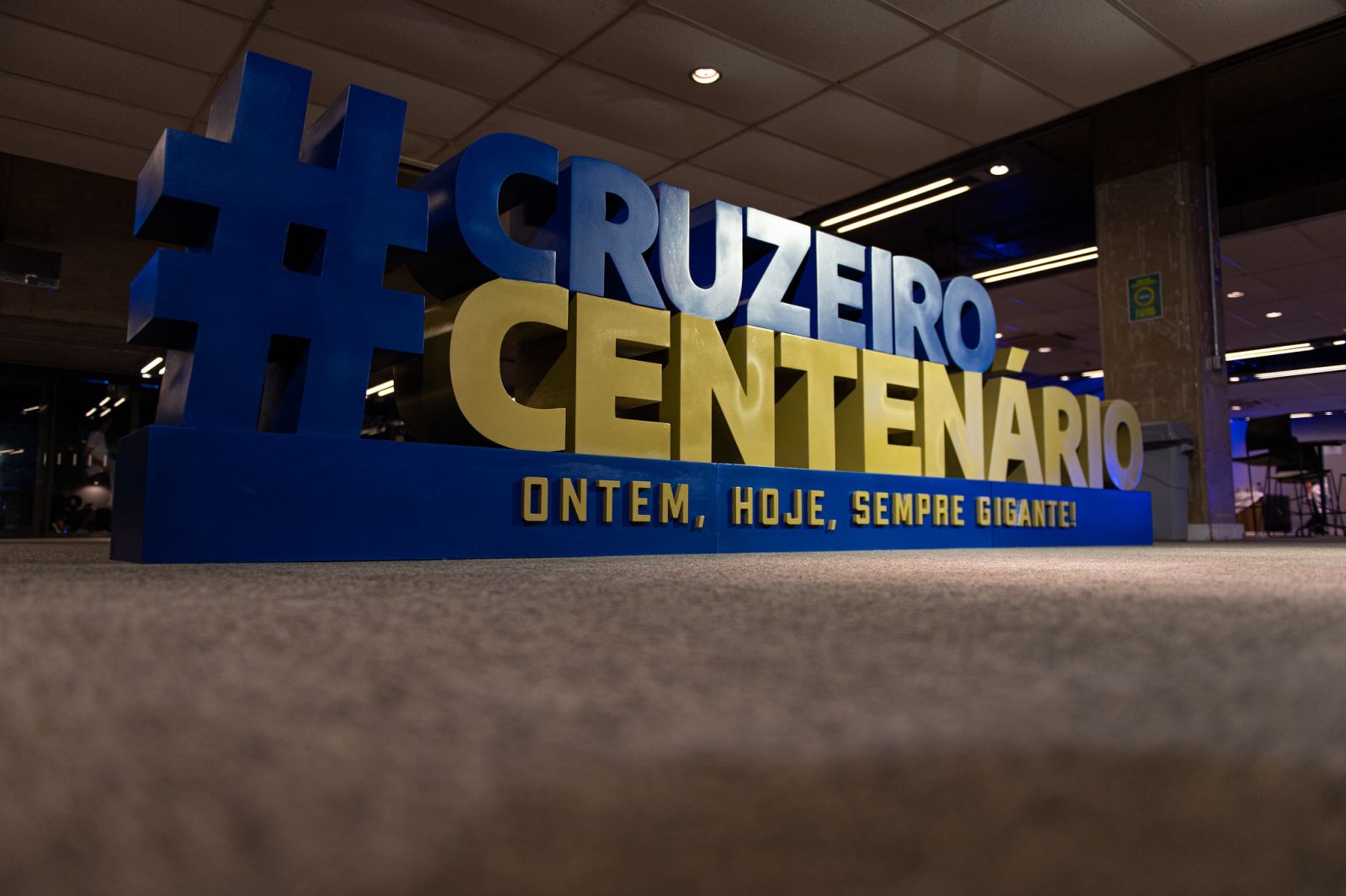 Entre royalties e taxas de licenciamento, Cruzeiro fatura cerca de R$ 1 milhão em janeiro com a marca Centenário