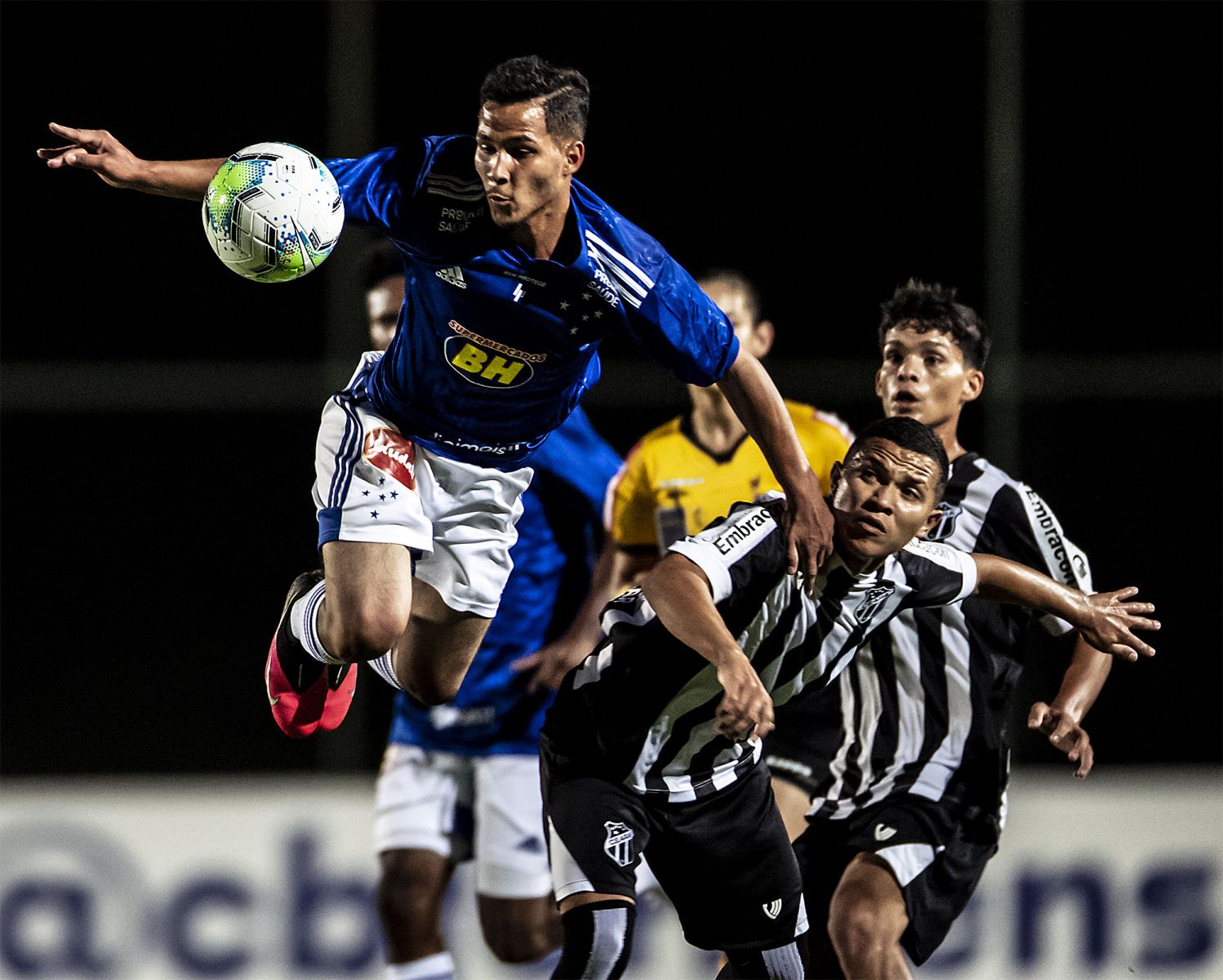 Equipe sub-17 da Raposa é superada pelo Ceará na 3ª rodada do Campeonato Brasileiro 