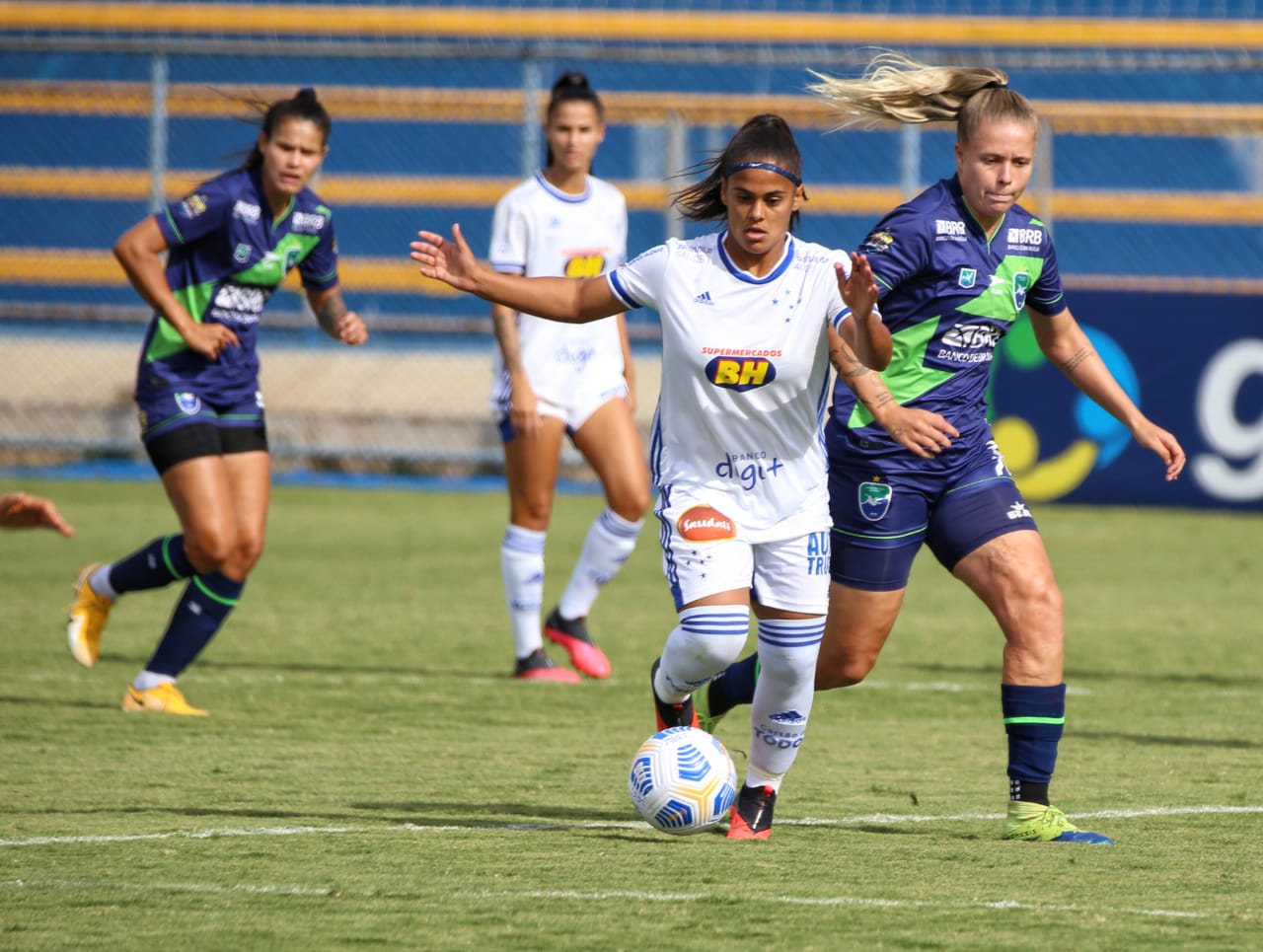 Time feminino do Cruzeiro faz 3 a 1 no Minas Brasília e conquista a primeira vitória no Brasileiro A1