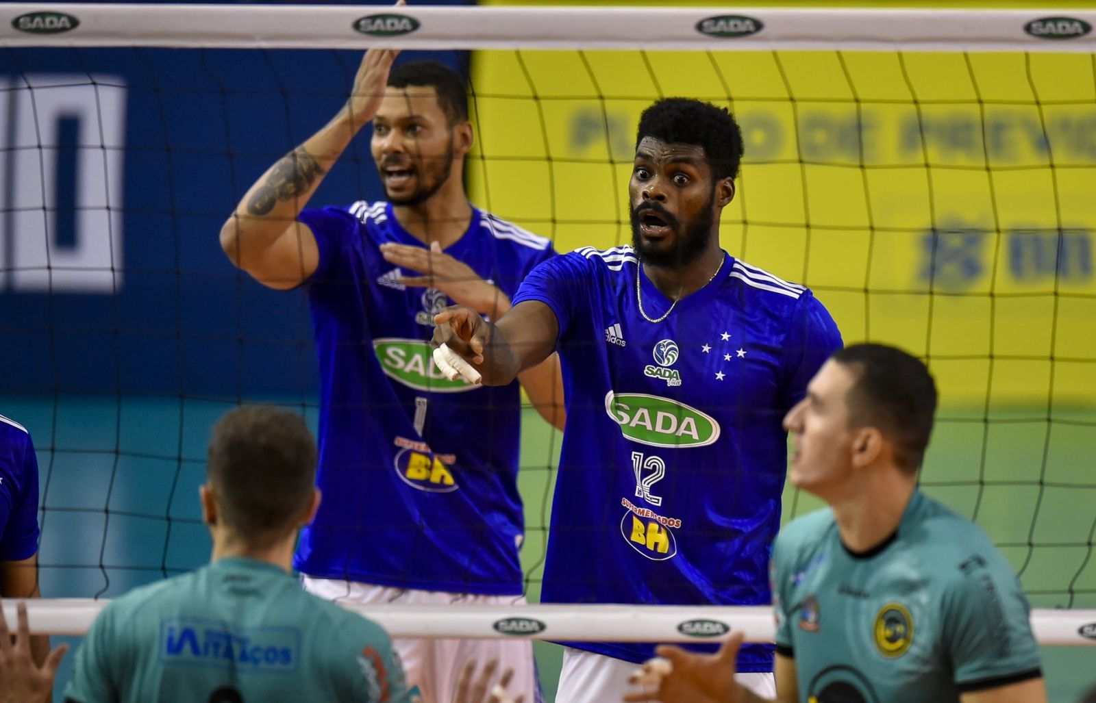 Fora de casa, Sada Cruzeiro vence Uberlândia e dispara no topo da tabela