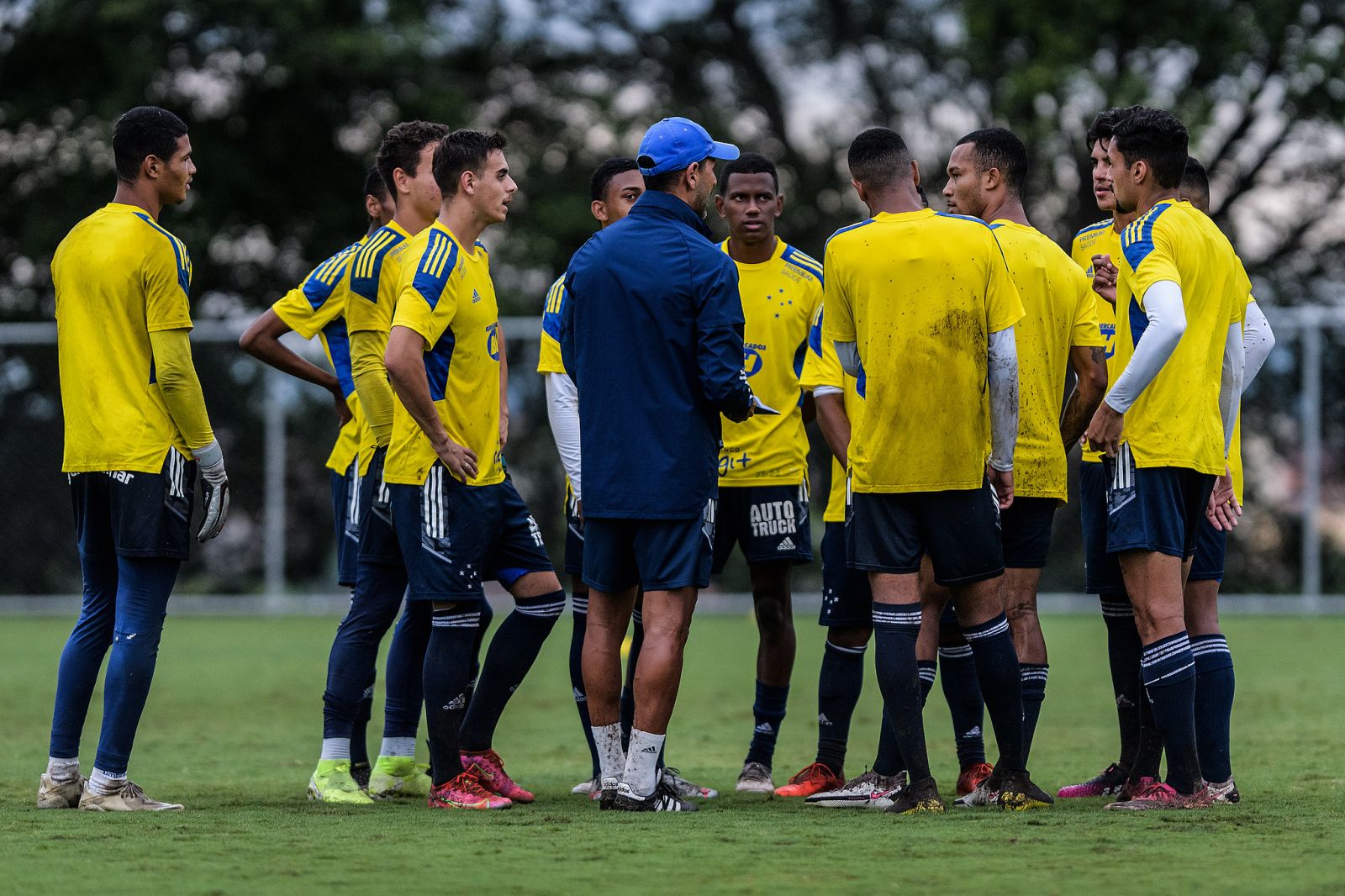 Cruzeiro informa mudança na comissão técnica do time sub-20