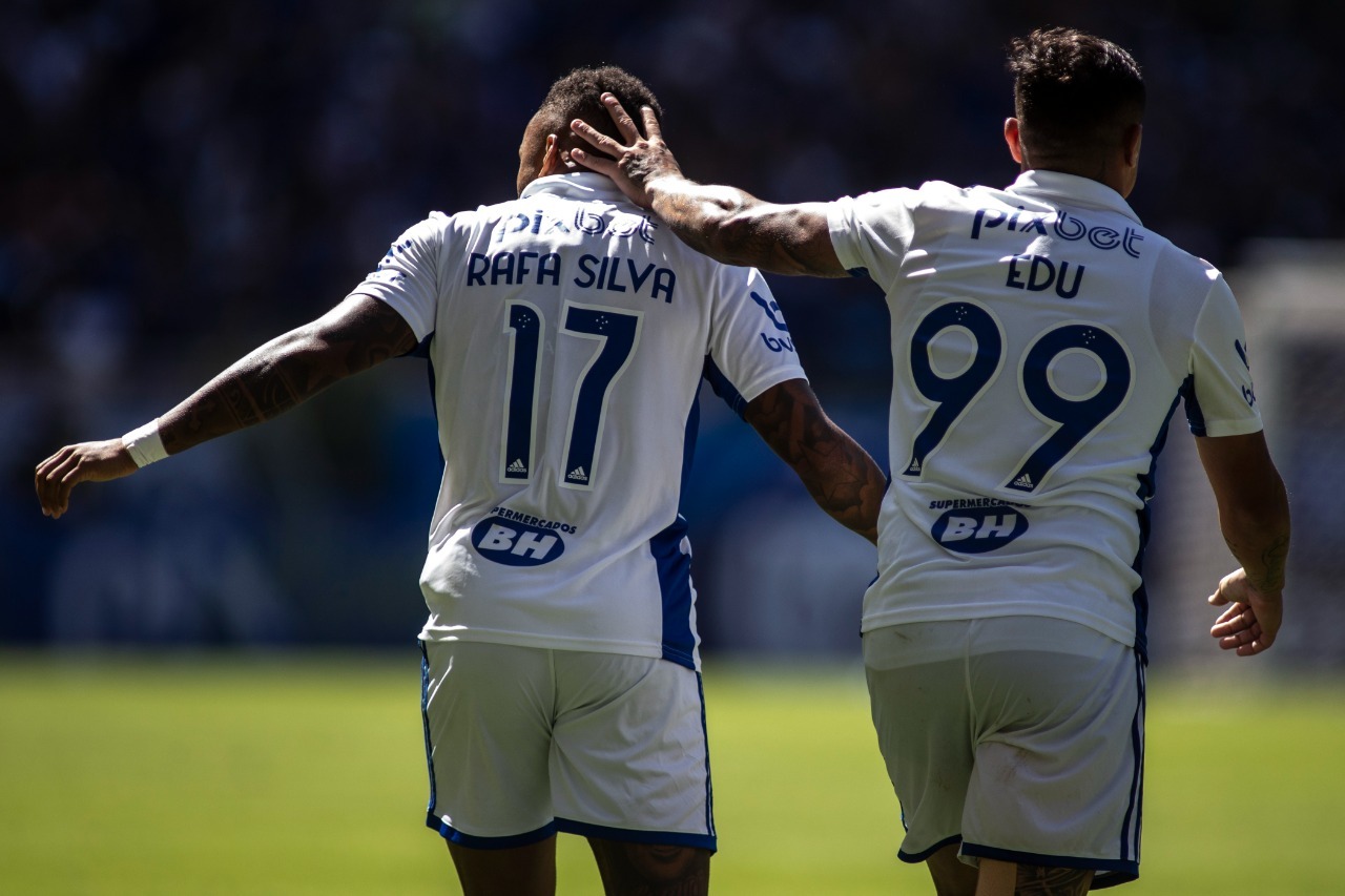 Com recorde de público no Mineirão em 2022, Cruzeiro vence a sexta partida seguida